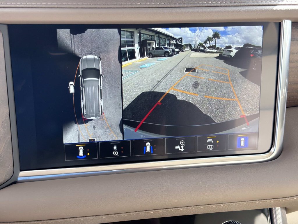 Used 2024 GMC Yukon Denali RWD image 26
