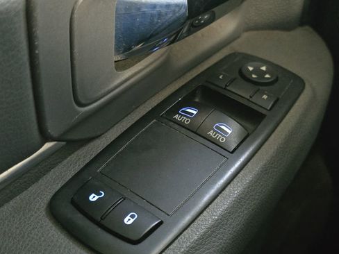 Used 2017 RAM 1500 Tradesman w/ Power & Remote Entry Group image 12