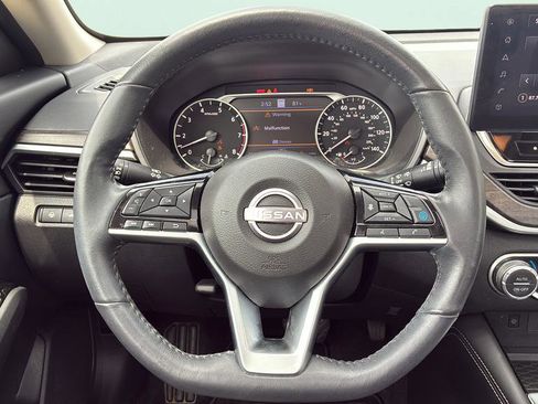 Used 2025 Nissan Altima 2.5 SL AWD/4WD image 28