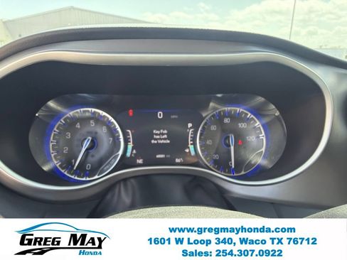 Used 2022 Chrysler Pacifica Touring-L FWD image 15