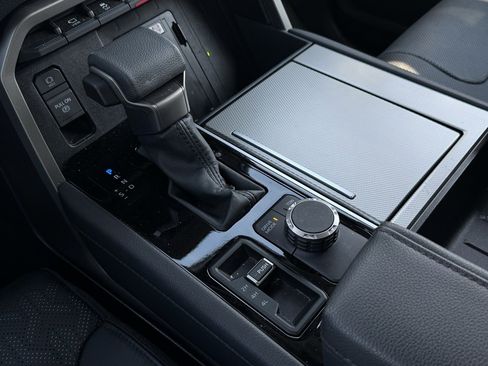 Used 2024 Toyota Sequoia Limited image 33