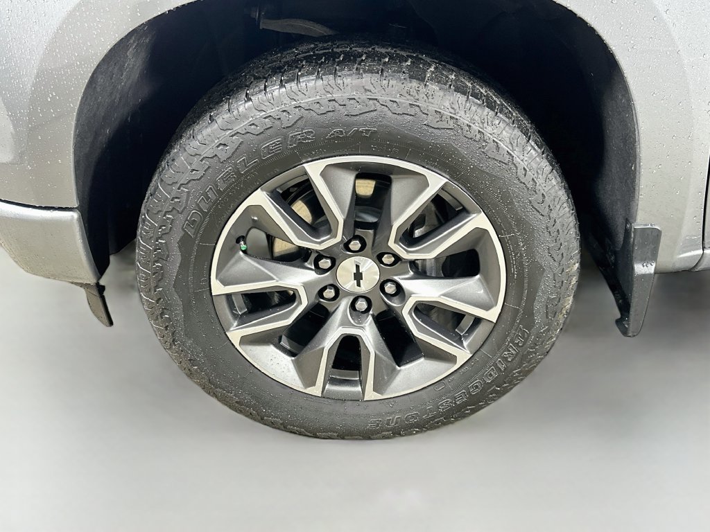 Used 2024 Chevrolet Silverado 1500 RST w/ Z71 Off-Road Package AWD/4WD image 8