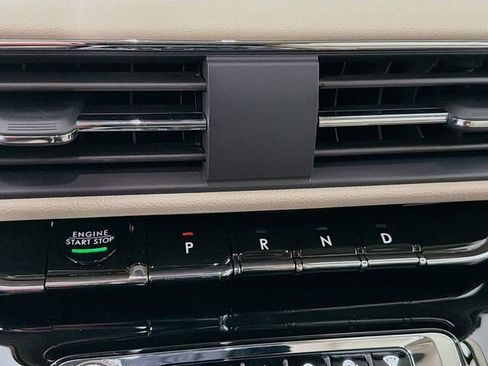 New 2026 Lincoln Corsair Premiere image 17