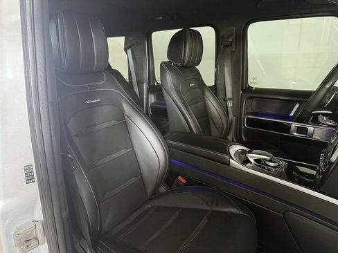 Used 2021 Mercedes-Benz G 63 AMG 4MATIC w/ Seat Comfort Package image 32