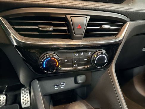 Used 2024 Buick Encore GX Sport Touring image 13