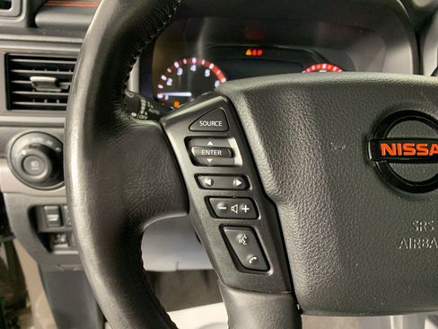 Used 2021 Nissan Titan PRO-4X w/ Pro-4x Convenience Package AWD/4WD image 17