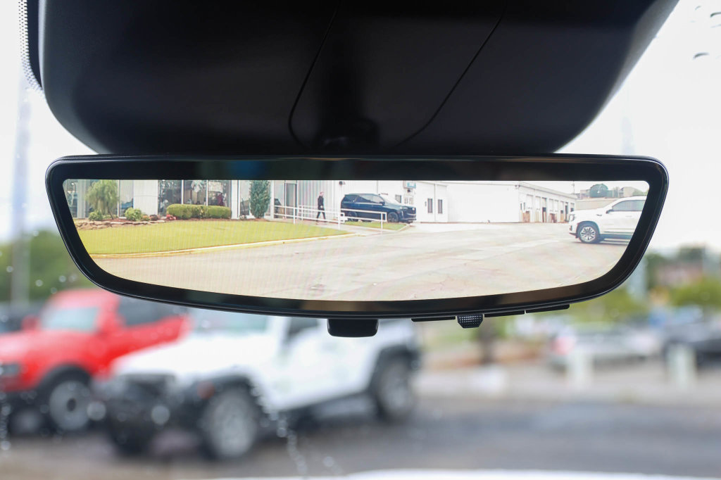 Used 2023 Cadillac Escalade Premium Luxury RWD image 35
