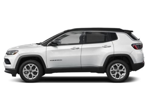 New 2026 Jeep Compass Limited w/ Sun, Sound & Navigation Group AWD/4WD image 3