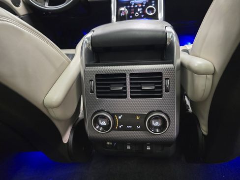 Used 2020 Land Rover Range Rover Sport HST image 35
