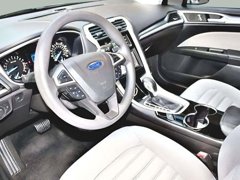 Used 2015 Ford Fusion S image 7
