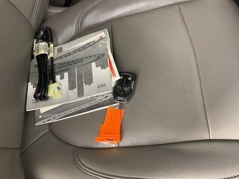 Used 2019 GMC Sierra 1500 SLT image 42