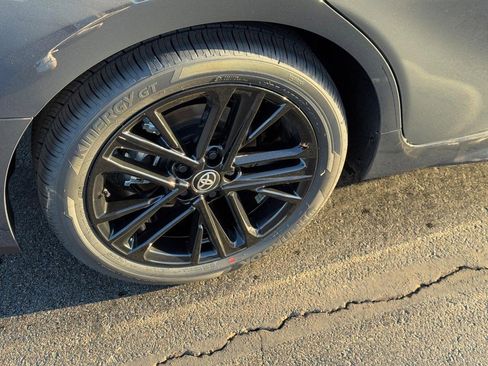 New 2026 Toyota Camry Hybrid image 5