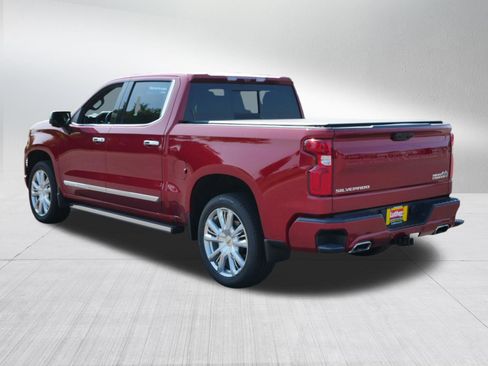 Certified 2025 Chevrolet Silverado 1500 High Country AWD/4WD image 5