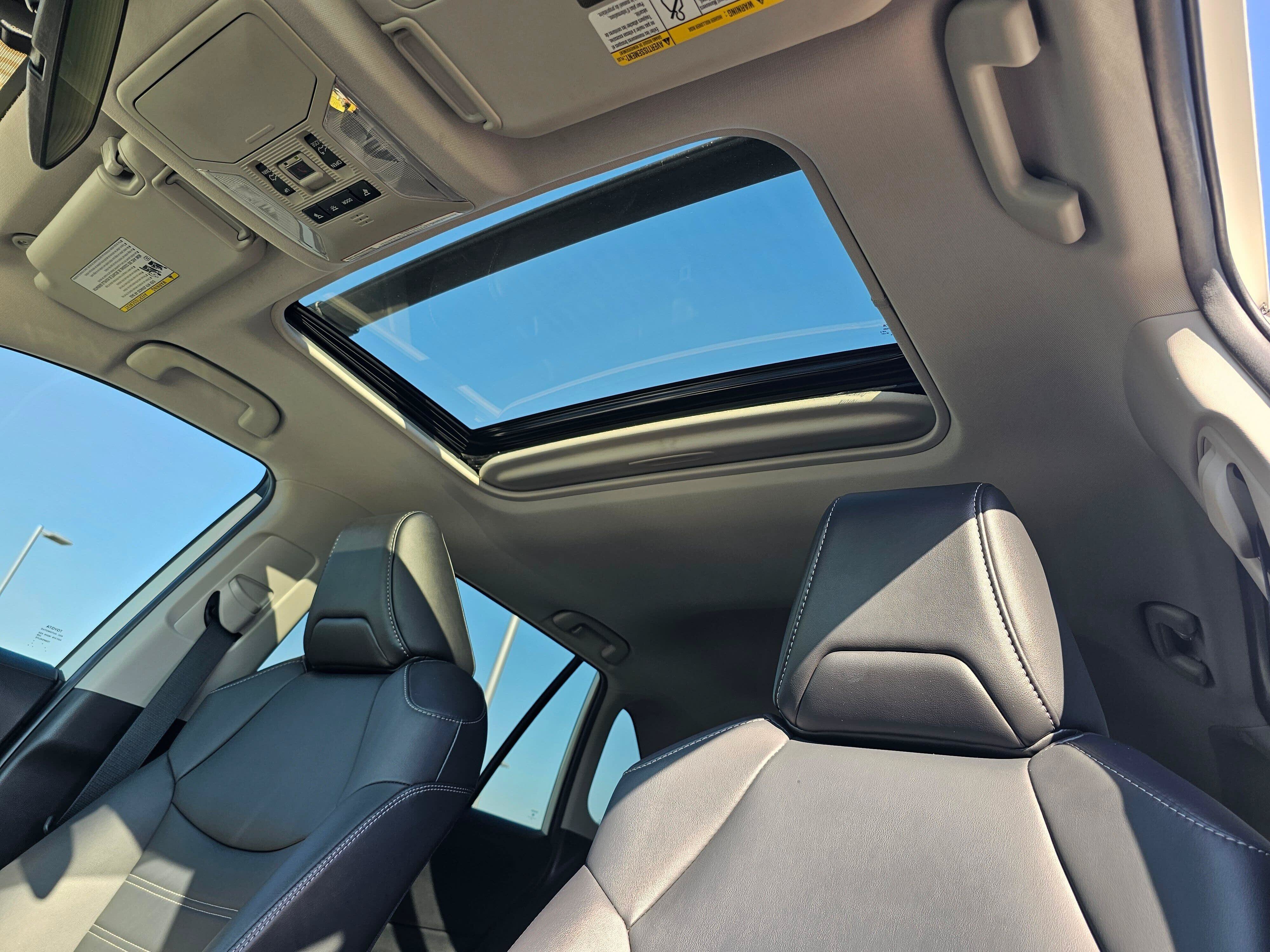 Certified 2021 Toyota RAV4 XLE Premium AWD/4WD image 28