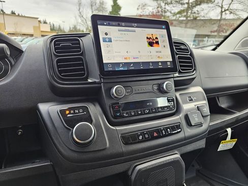 New 2024 RAM ProMaster 3500 w/ Delivery Van Package image 23