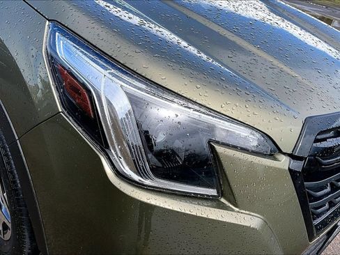 Used 2023 Subaru Forester Premium AWD/4WD image 27