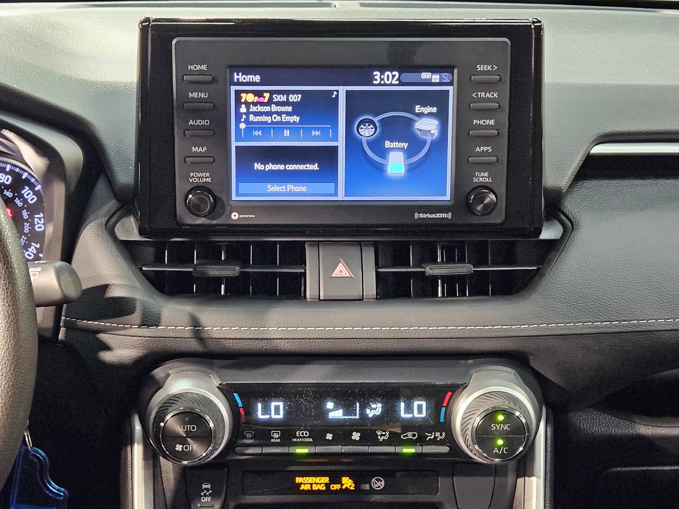 Used 2022 Toyota RAV4 LE AWD/4WD image 16