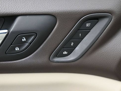 Used 2019 GMC Acadia Denali w/ Technology Package FWD image 4
