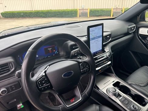 Certified 2021 Ford Explorer ST w/ Equipment Group 401A AWD/4WD image 24
