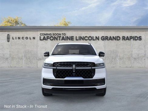 New 2026 Lincoln Navigator Reserve image 6