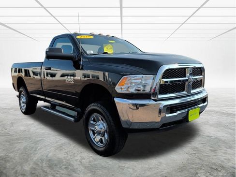 Used 2018 RAM 2500 Tradesman w/ Chrome Appearance Group AWD/4WD image 4