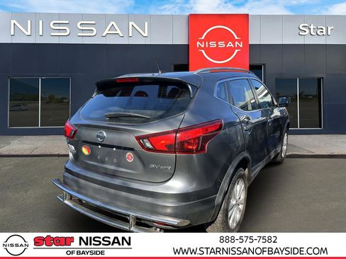 Used 2017 Nissan Rogue Sport SV image 5