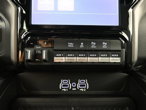 Used 2026 RAM 3500 Big Horn AWD/4WD image 29