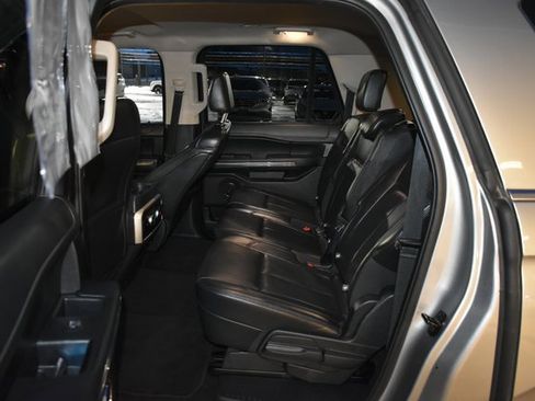 Used 2023 Ford Expedition Max XLT image 37