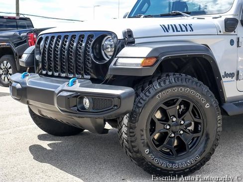 Used 2023 Jeep Wrangler Unlimited w/ Cold Weather Group AWD/4WD image 4