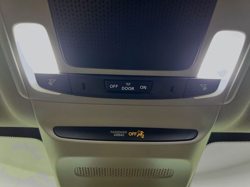 Used 2023 Honda HR-V LX image 21