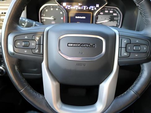 Used 2021 GMC Yukon XL Denali image 21