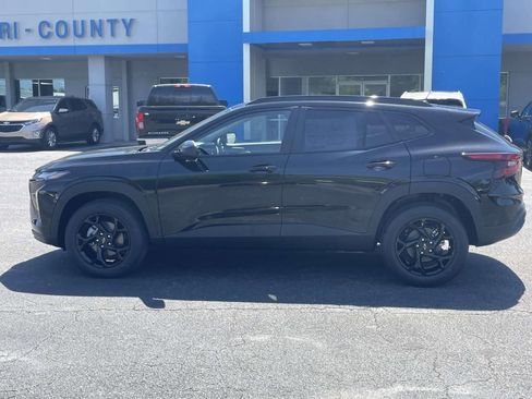 New 2026 Chevrolet Trax LT w/ Midnight Edition FWD image 26