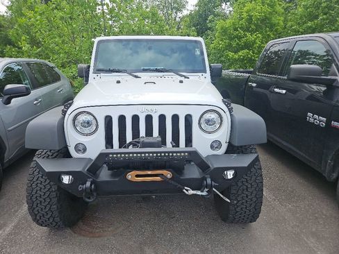 Used 2017 Jeep Wrangler Unlimited Sport w/ Quick Order Package 23S AWD/4WD image 2