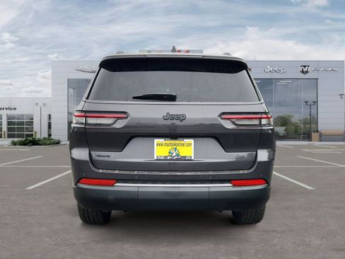 New 2026 Jeep Grand Cherokee L Limited w/ Limited Altitude Package AWD/4WD image 4