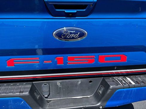 Used 2019 Ford F150 Lariat w/ Equipment Group 502A Luxury AWD/4WD image 8