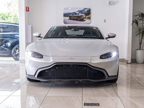 Used 2020 Aston Martin V8 Vantage Coupe RWD image 2