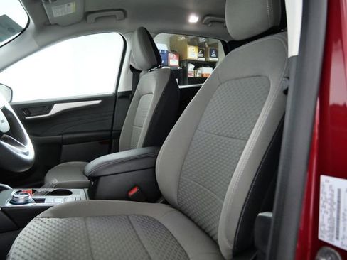 Certified 2022 Ford Escape SE FWD image 17