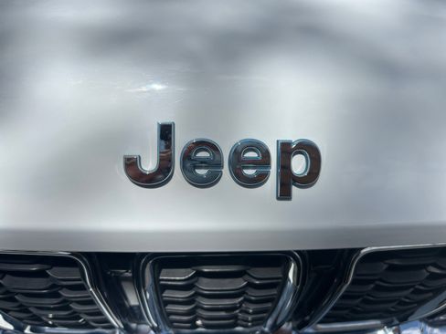 Used 2023 Jeep Grand Cherokee 4WD 4xe image 23