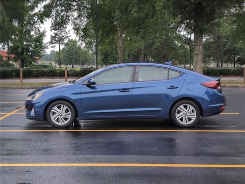 Used 2020 Hyundai Elantra SEL FWD image 2