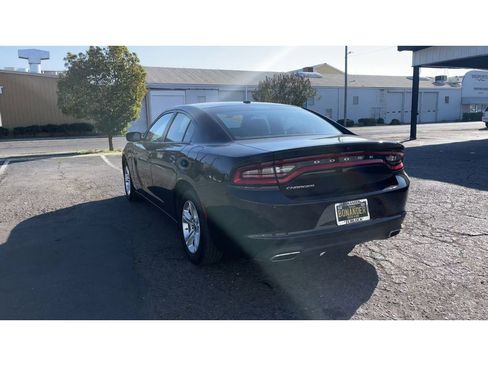 Used 2022 Dodge Charger SXT image 9