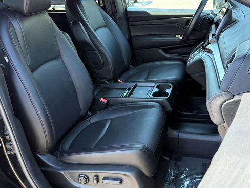 Used 2025 Honda Odyssey Sport-L image 11