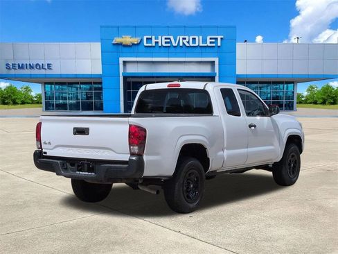 Used 2020 Toyota Tacoma SR AWD/4WD image 4