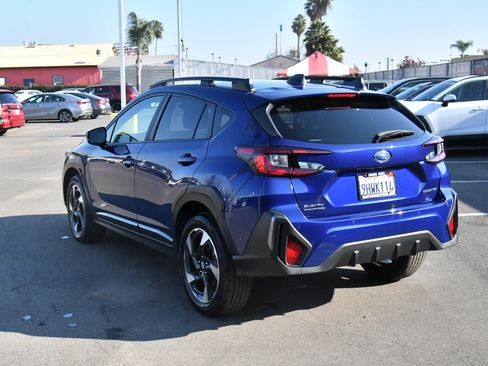 Used 2024 Subaru Crosstrek 2.5i Limited w/ Crosstrek Mirror Package AWD/4WD image 6