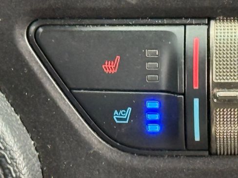 Used 2016 Ford Mustang Shelby GT350 w/ Technology Package image 22