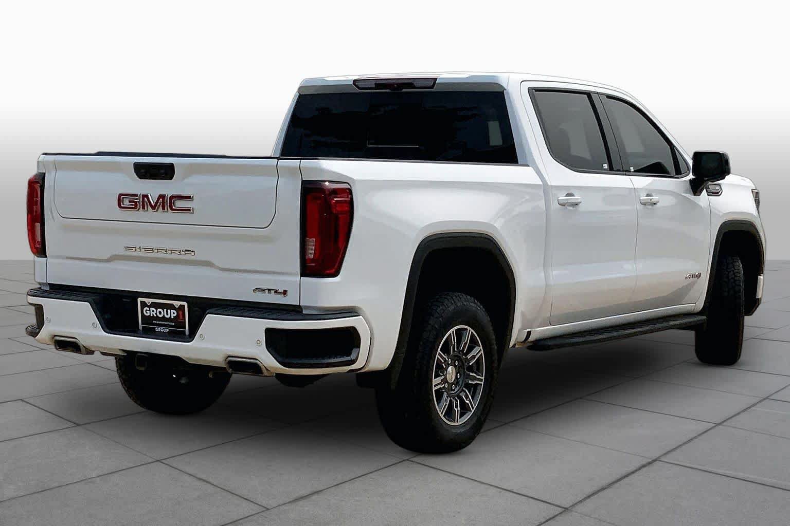 Used 2024 GMC Sierra 1500 AT4 w/ Technology Package AWD/4WD image 13