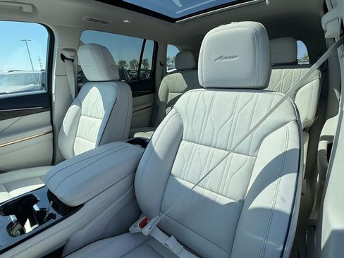 New 2026 Buick Enclave Avenir w/ Super Cruise Package AWD/4WD image 19