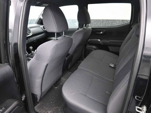 Used 2019 Toyota Tacoma TRD Sport image 25