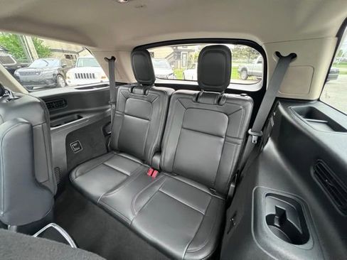 Used 2020 Lincoln Aviator Grand Touring w/ Equipment Group 302A AWD/4WD image 15