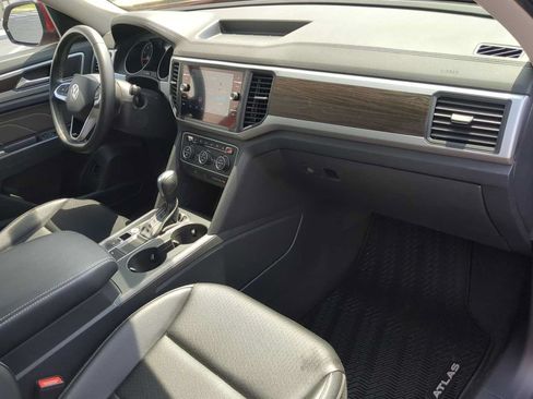Used 2021 Volkswagen Atlas SE w/ Panoramic Sunroof Package FWD image 31