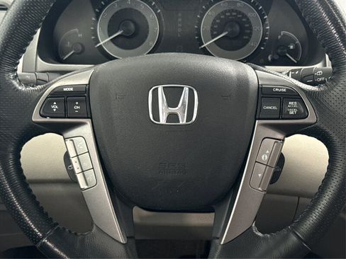 Used 2014 Honda Odyssey Touring image 16